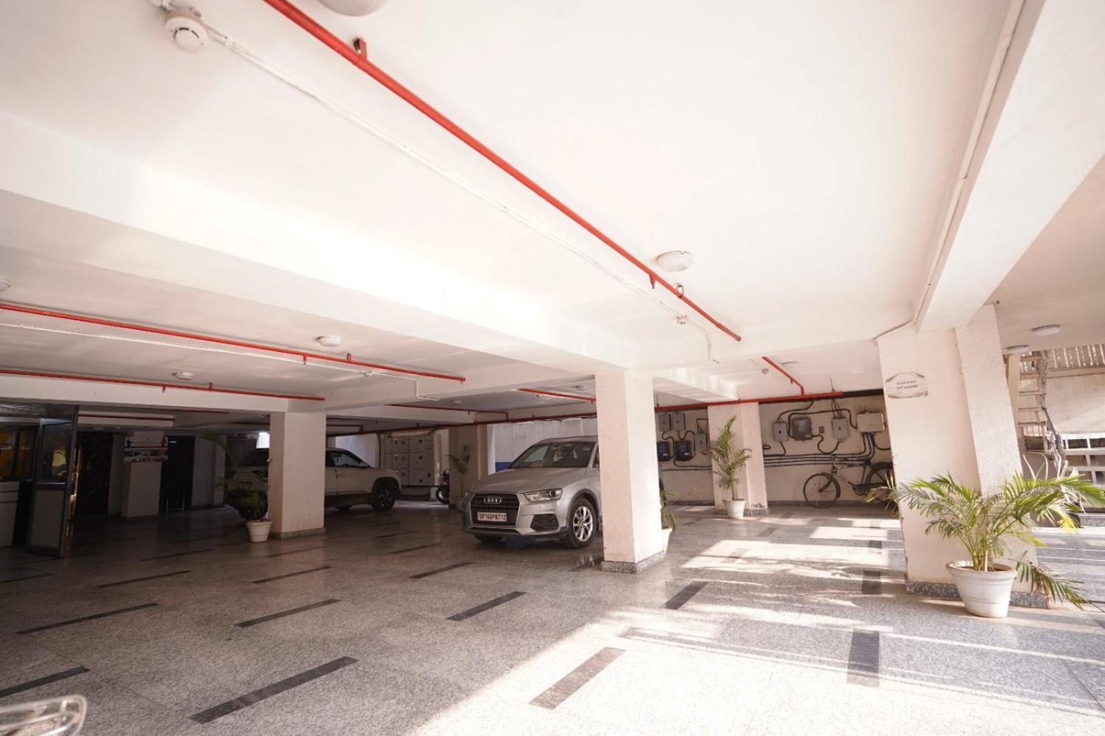 Hotel Leo Saffron - Pitampura Delhi (National Capital Territory of India) Exterior foto
