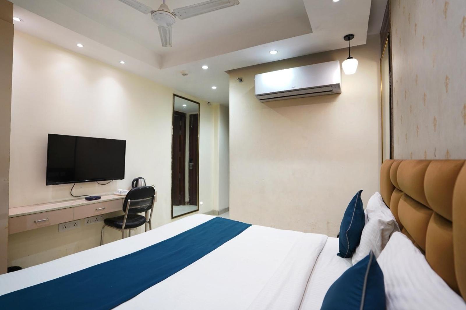 Hotel Leo Saffron - Pitampura Delhi (National Capital Territory of India) Exterior foto